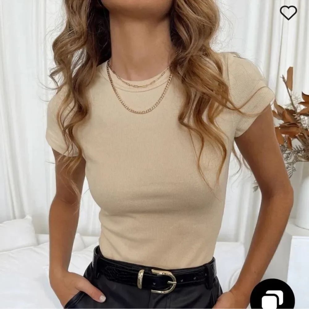Princess Polly Beige Short Sleeve Crew Neck Bodysuit Size 2